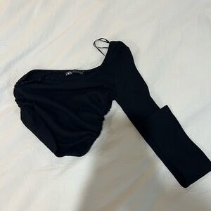 Zara one sleeve top